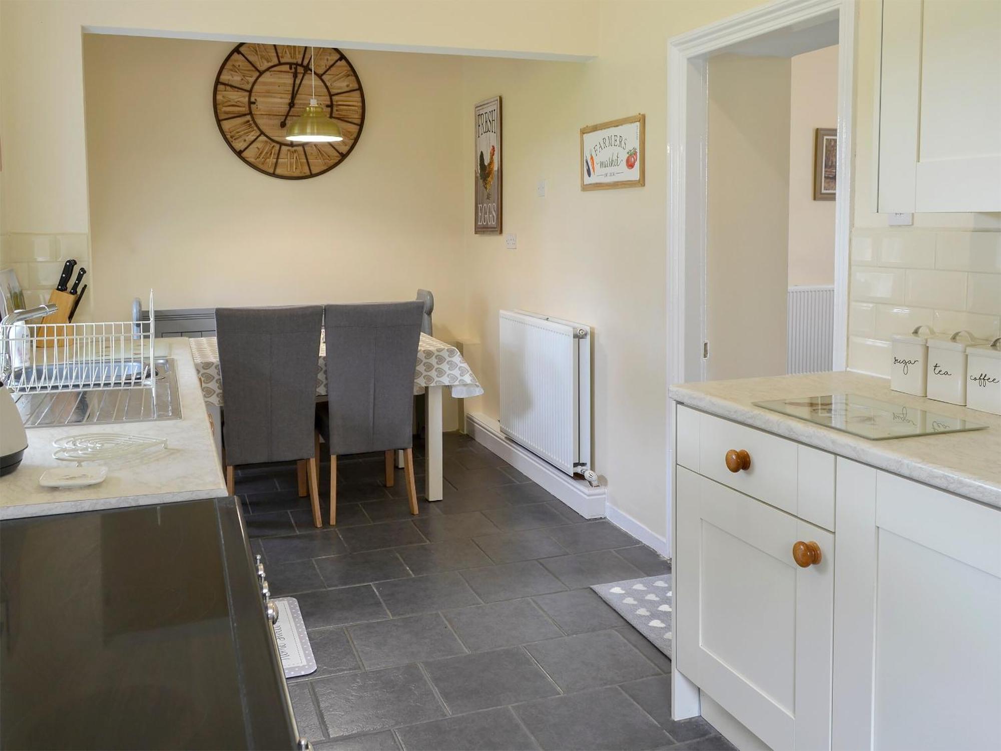 Sheilas Cottage Christon Bank Екстериор снимка
