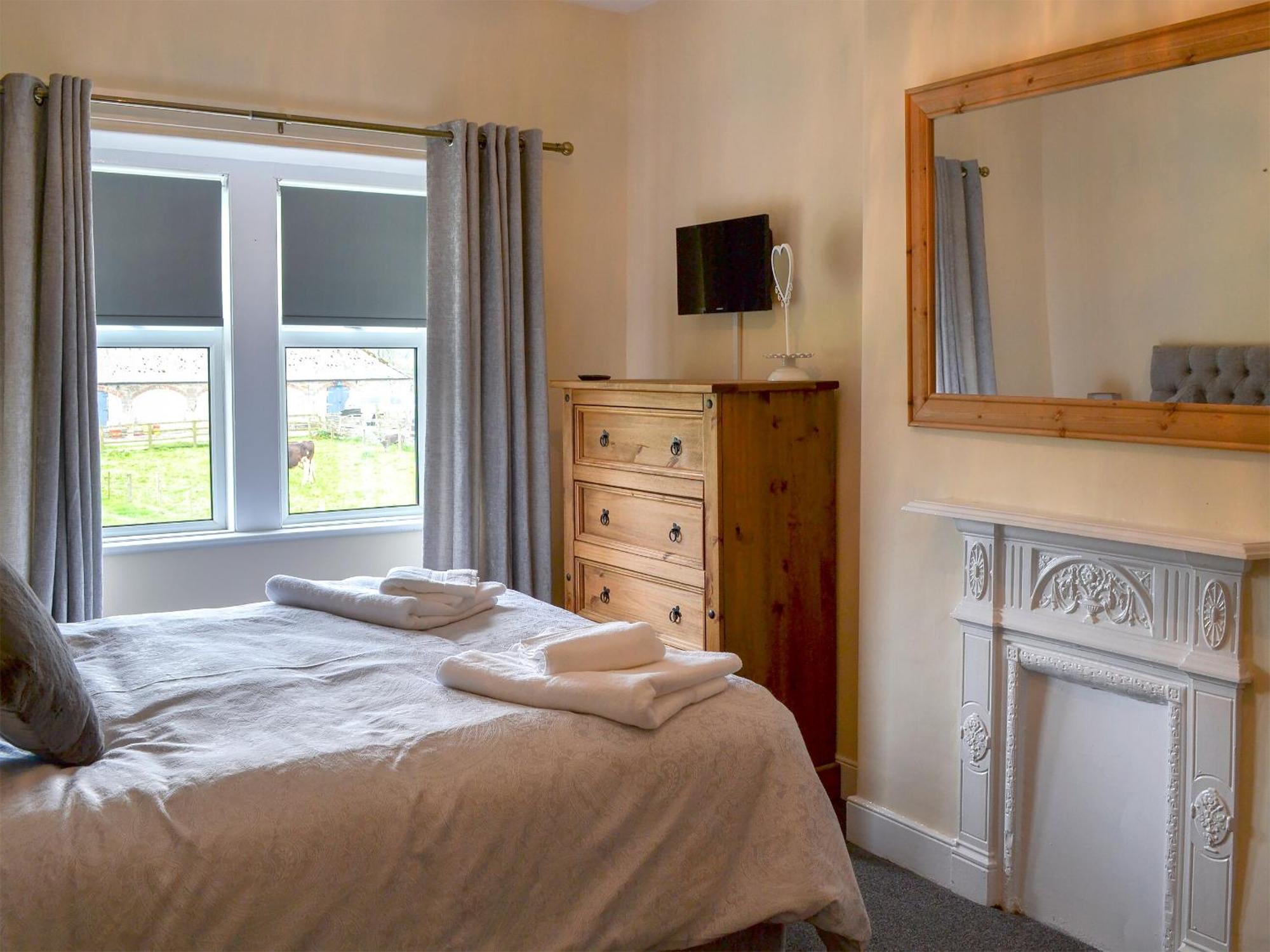 Sheilas Cottage Christon Bank Екстериор снимка